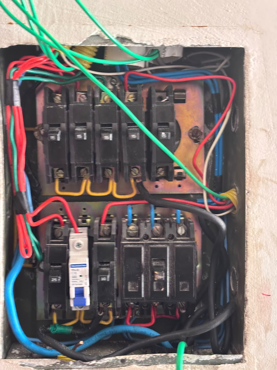 Quadro de distribuição antes